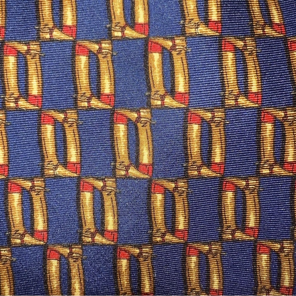 Burberrys 100% silk navy blue Necktie with Equestrian Riding Boots - Picture 6 of 7